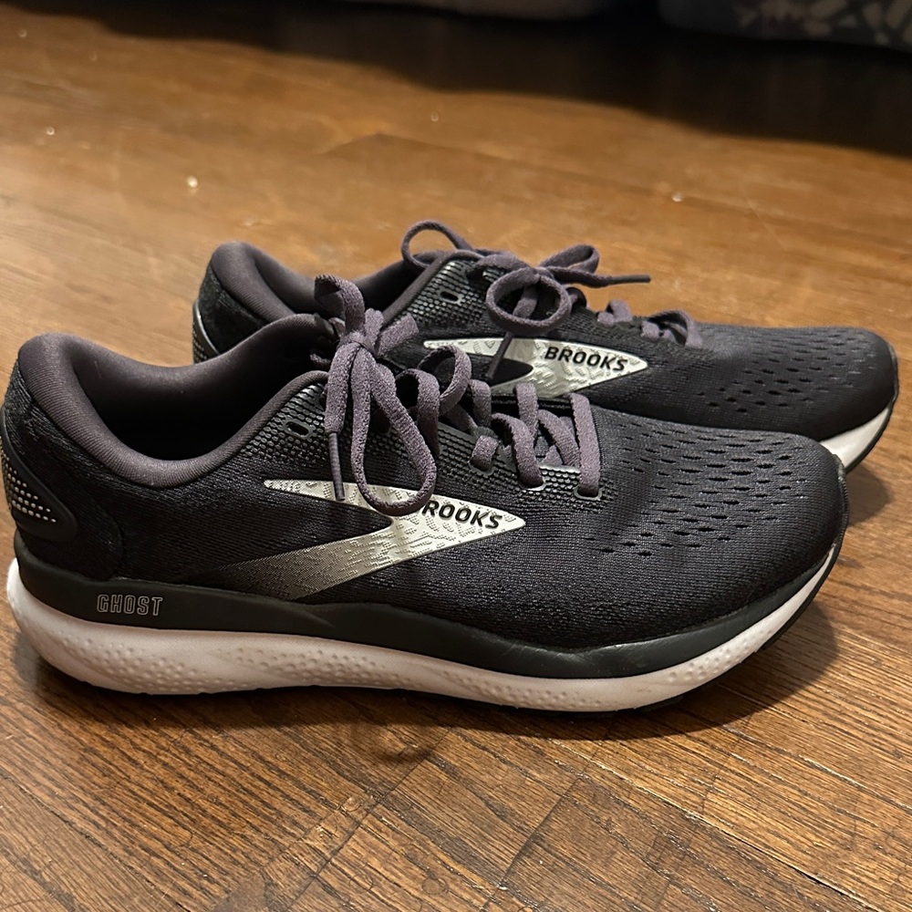 Brooks Ghost Sneakers